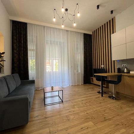 Golden Premium Apartment Slowackiego, Centrum, Parking เคียลเซ ภายนอก รูปภาพ
