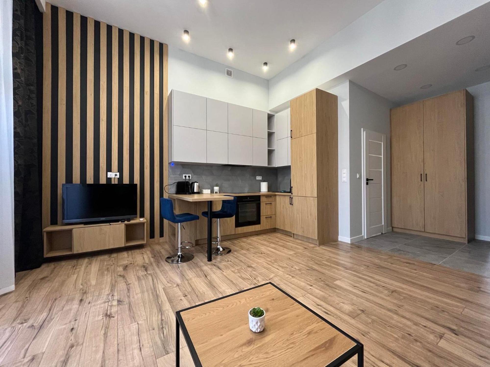 Golden Premium Apartment Slowackiego, Centrum, Parking เคียลเซ ภายนอก รูปภาพ