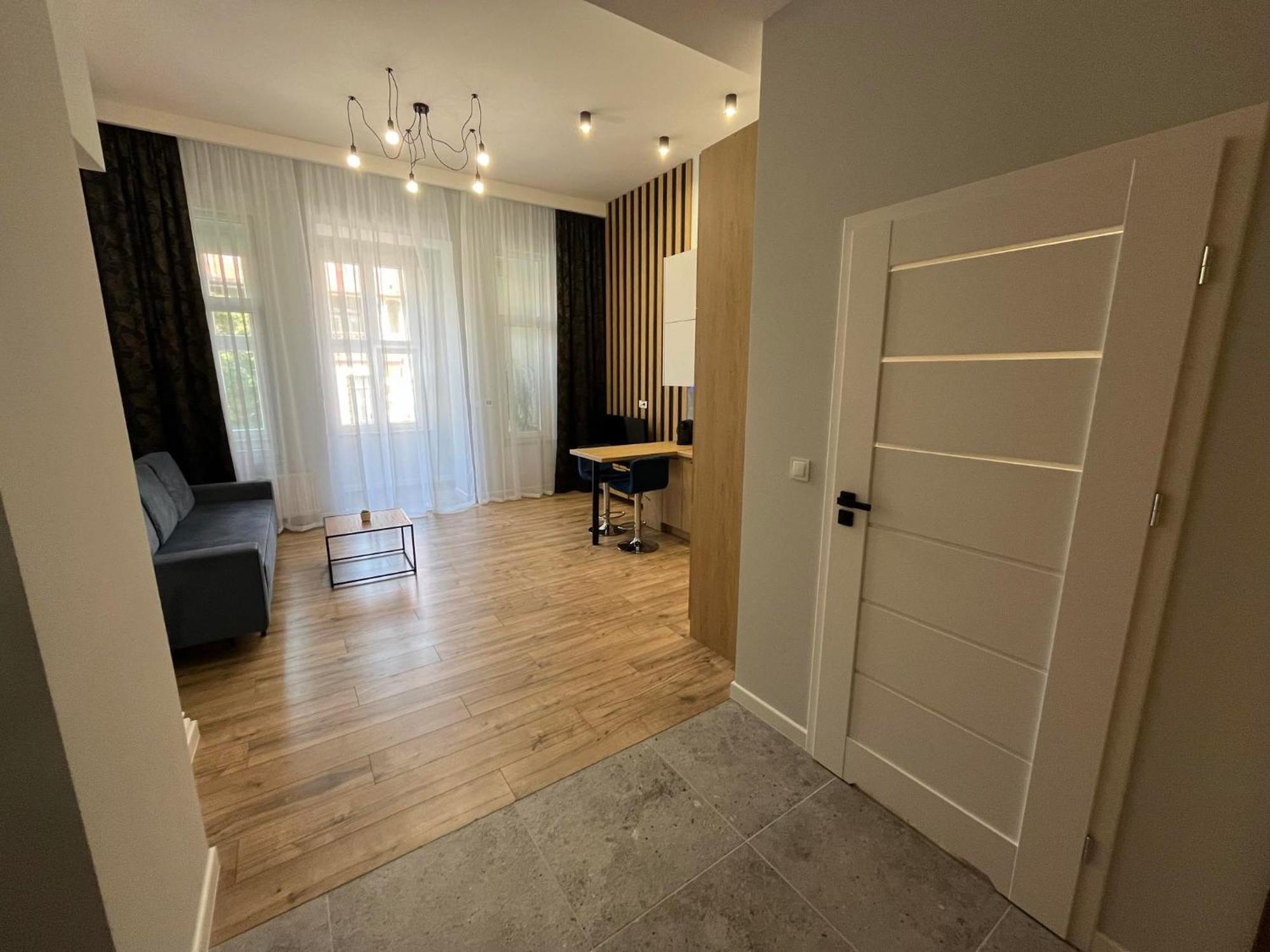 Golden Premium Apartment Slowackiego, Centrum, Parking เคียลเซ ภายนอก รูปภาพ