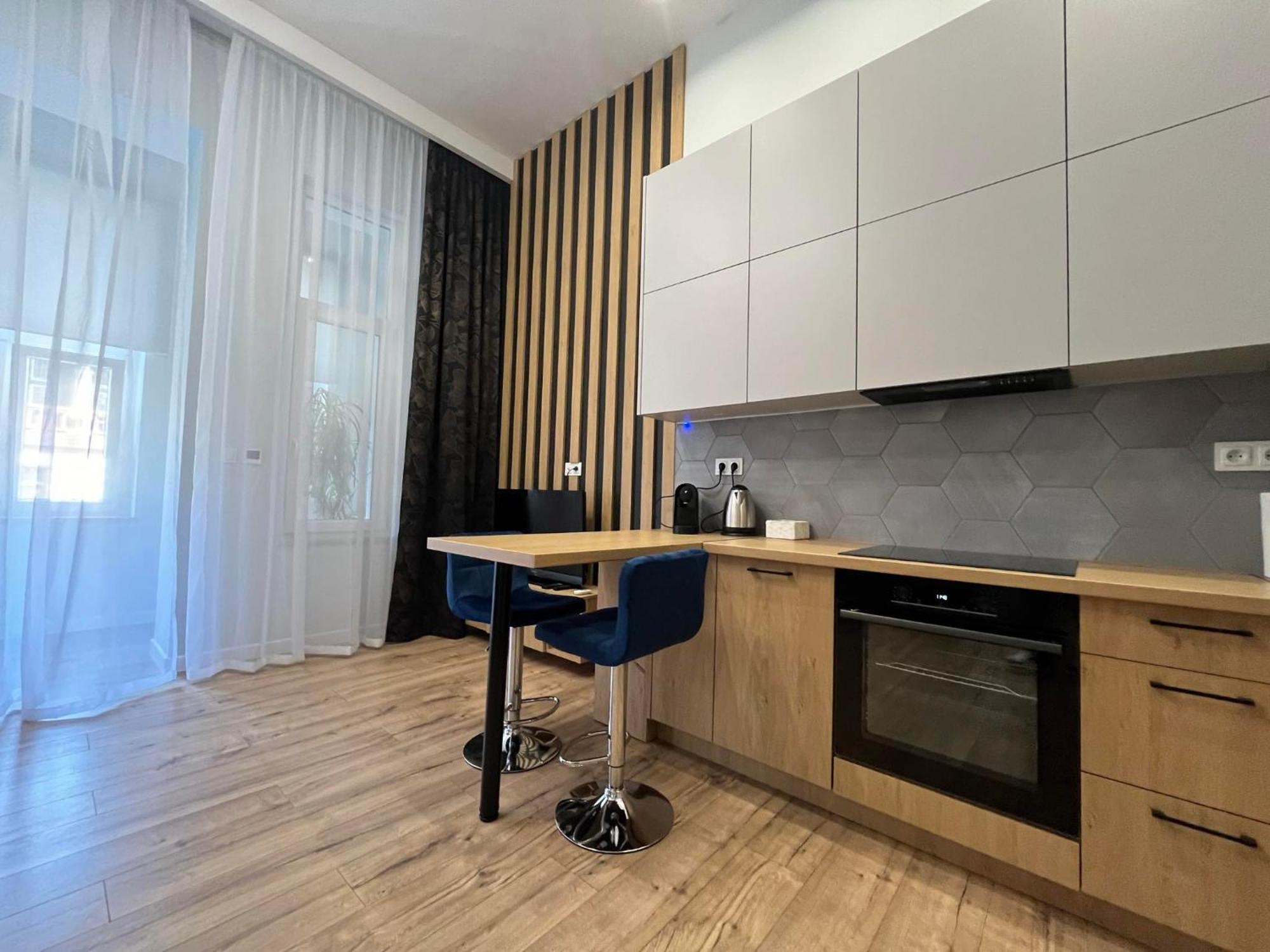 Golden Premium Apartment Slowackiego, Centrum, Parking เคียลเซ ภายนอก รูปภาพ